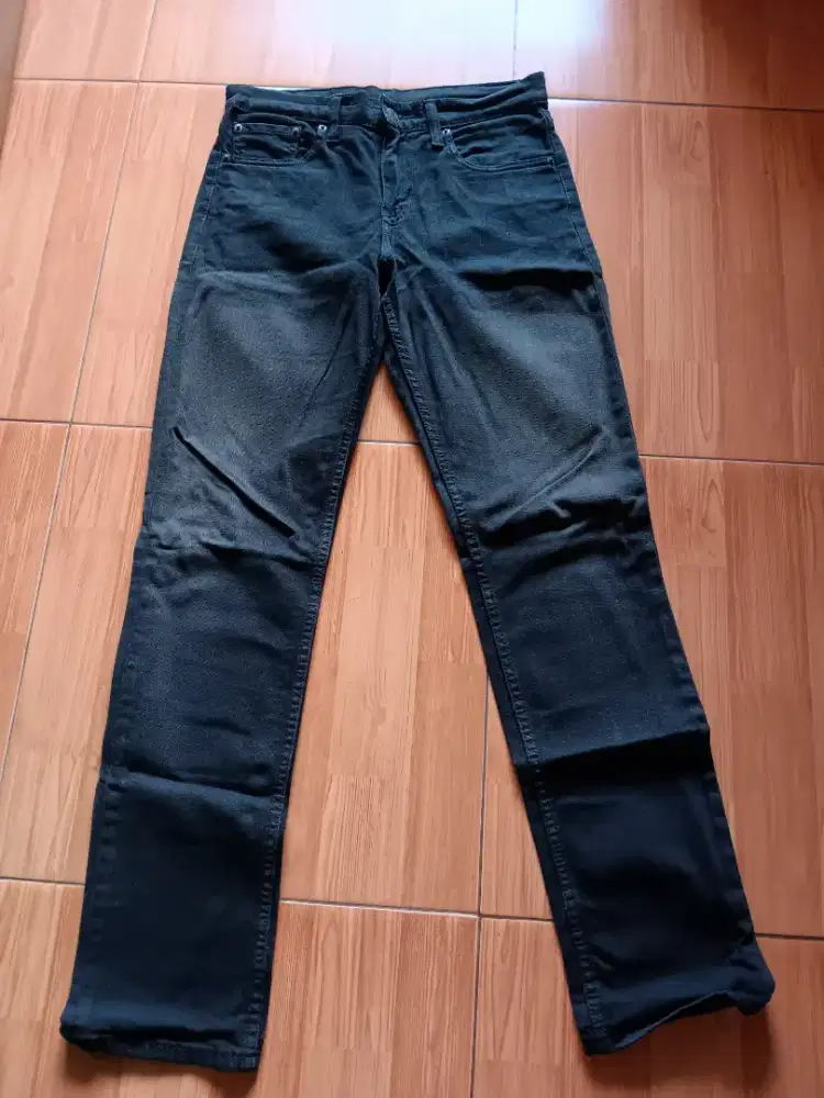 Levis 511 black slim fit size 29 100% original