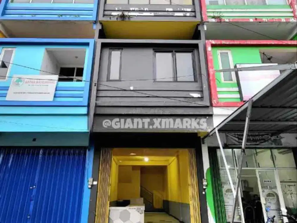 Ruko 3 lantai strategis di poros jalan Sulfat Malang