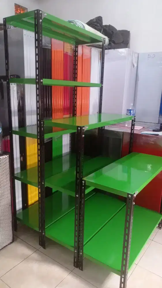 Rak besi rak siku-siku rak gudang