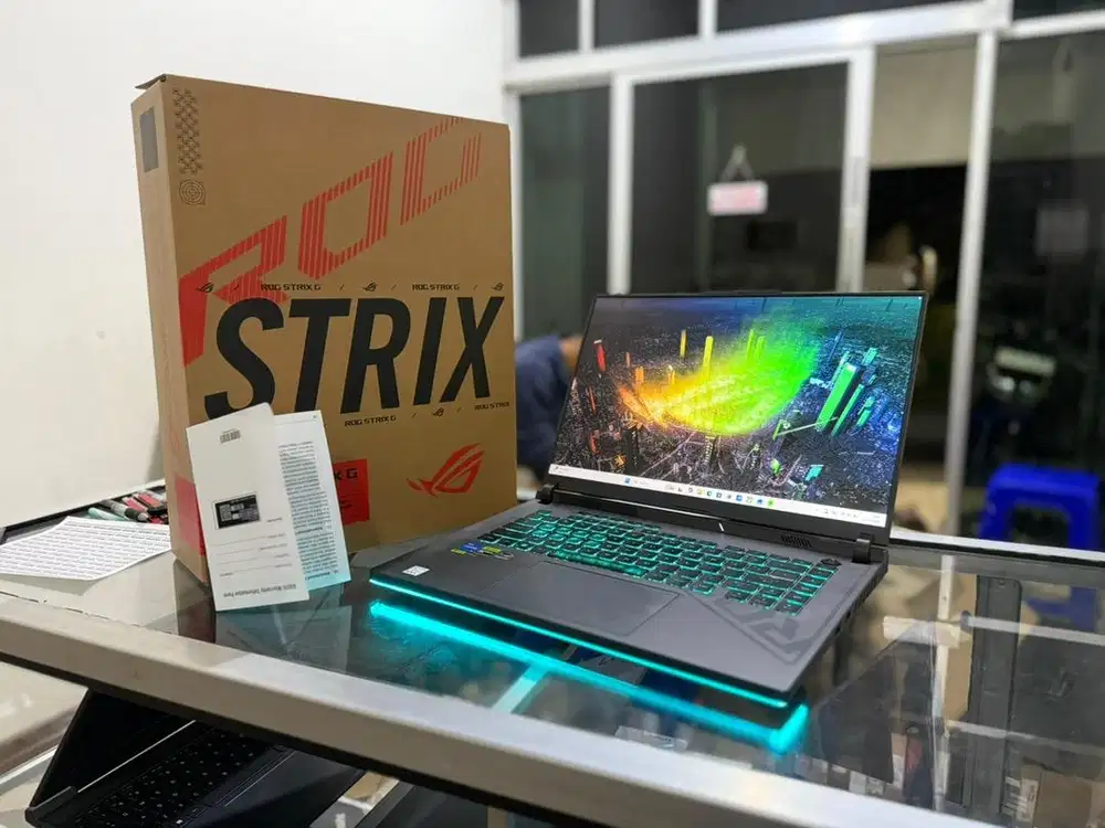 ASUS ROG STRIX CORE I5-13450HX RTX4050 RAM 16 Gb  FULSET LIKE NEW