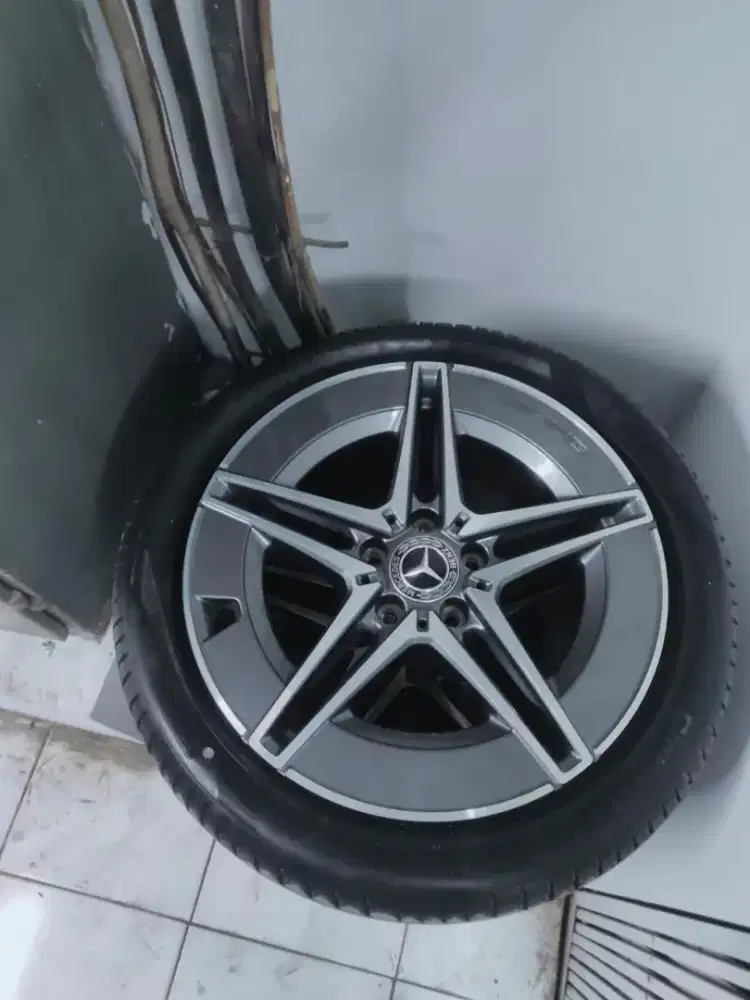 Pelek oem langsung di copot di bengkel