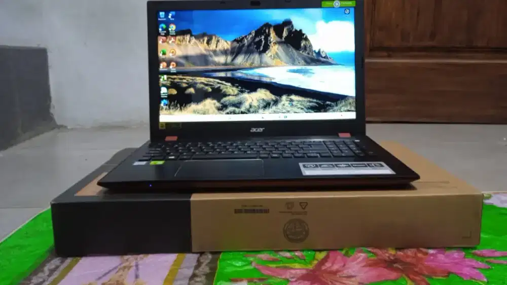 Acer i7 gen 6 ram8gb ssd256gb dual vga invidia gaming murah