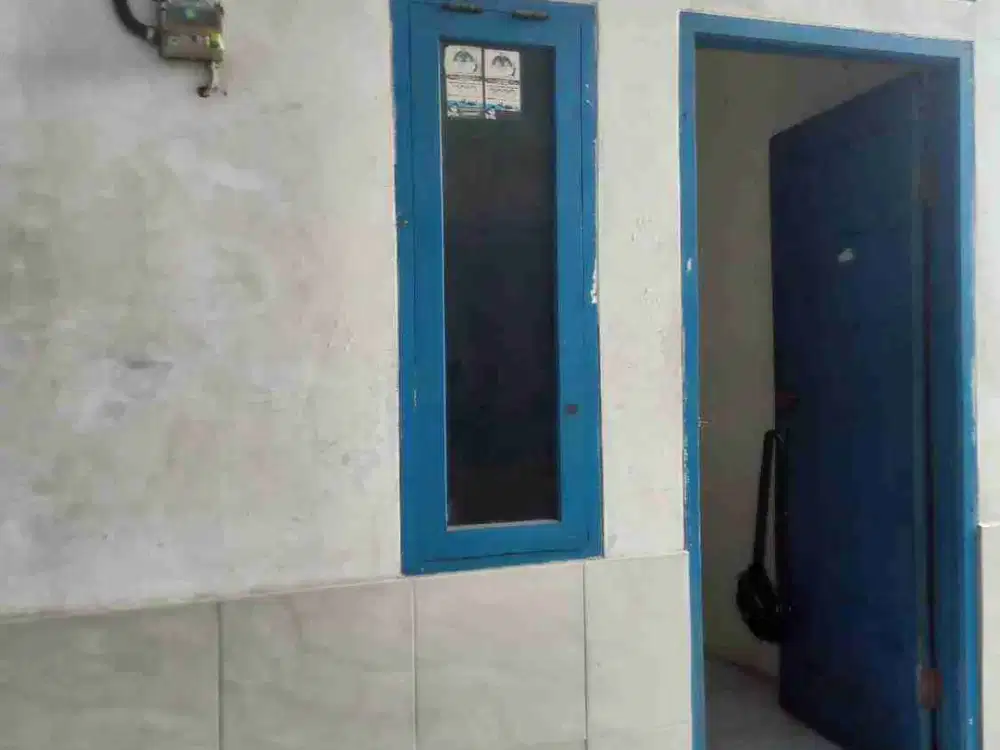 kontrakan 3petak dipeusar Binong belakang taman Ubud Lippo Karawaci