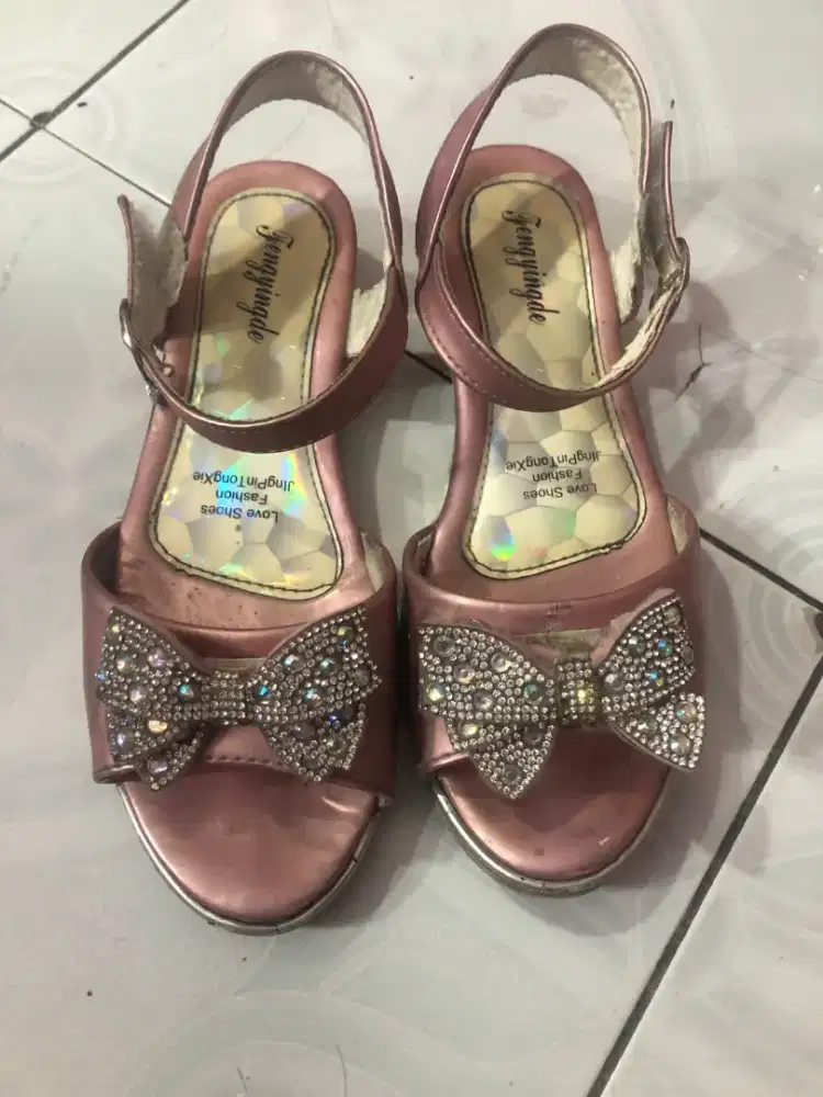 Sepatu sandal Korea anak