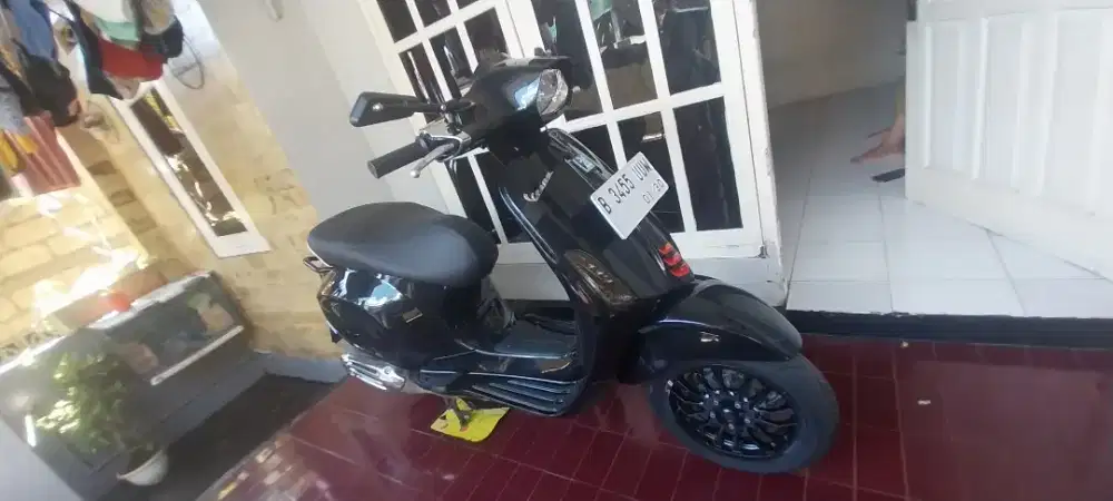 WTS JUAL CEPATTT BU VESPA SPRINT-S 150cc FACELIFT ABS 2020 BLACK OPACO