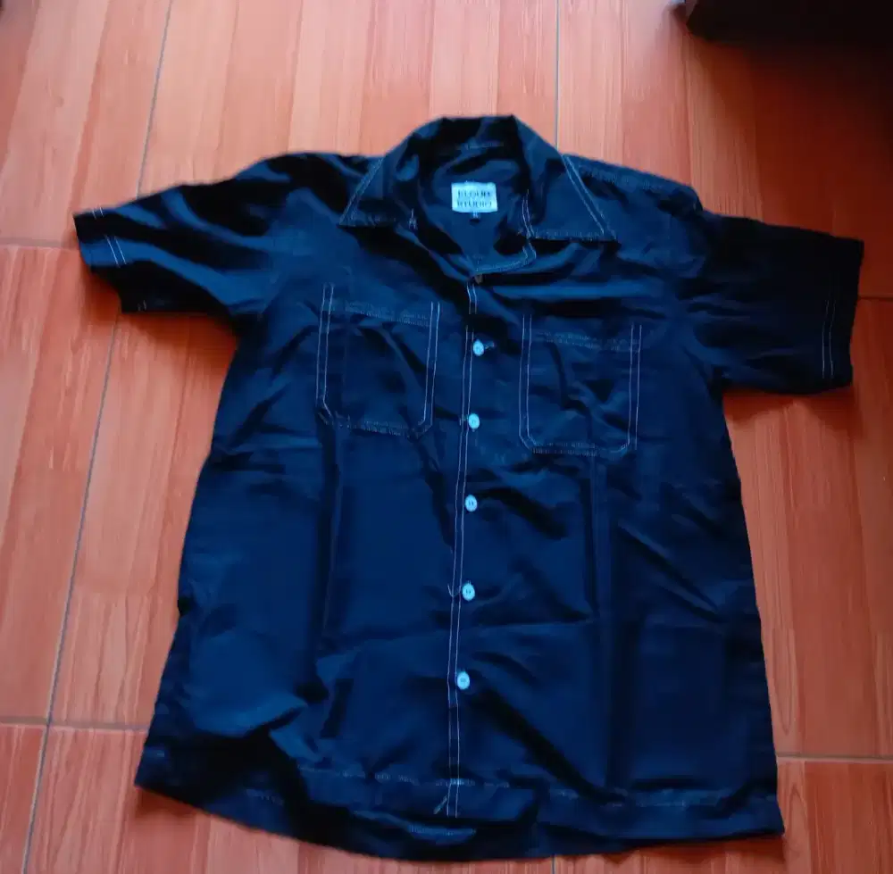 Black shirt kloud studio size s 100% original