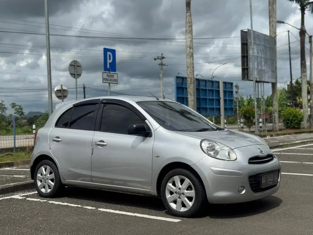 Nissan March 2011 AT Matik