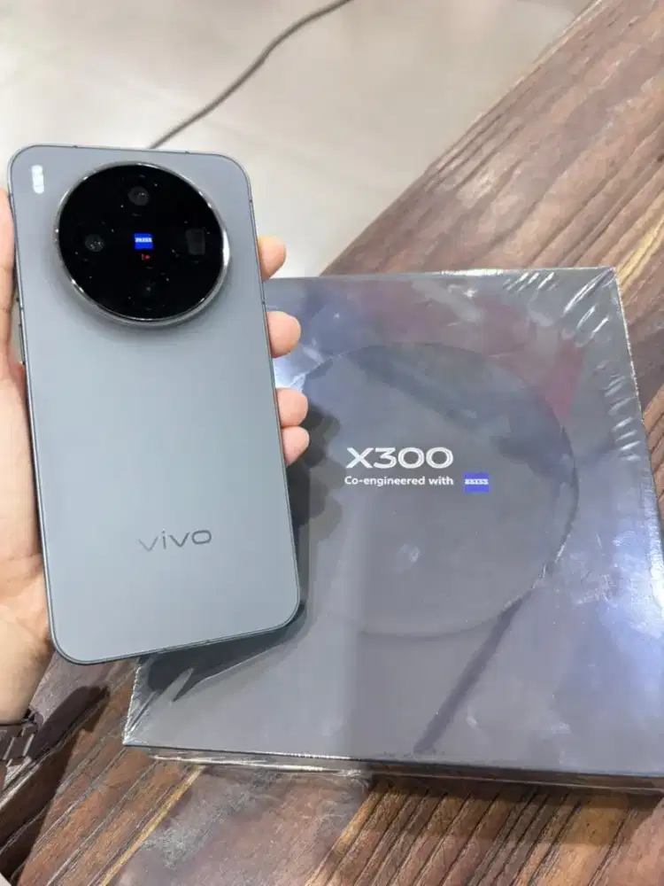 Vivo X300 basic kredit cicilan up to 24 bulan bunga 0%