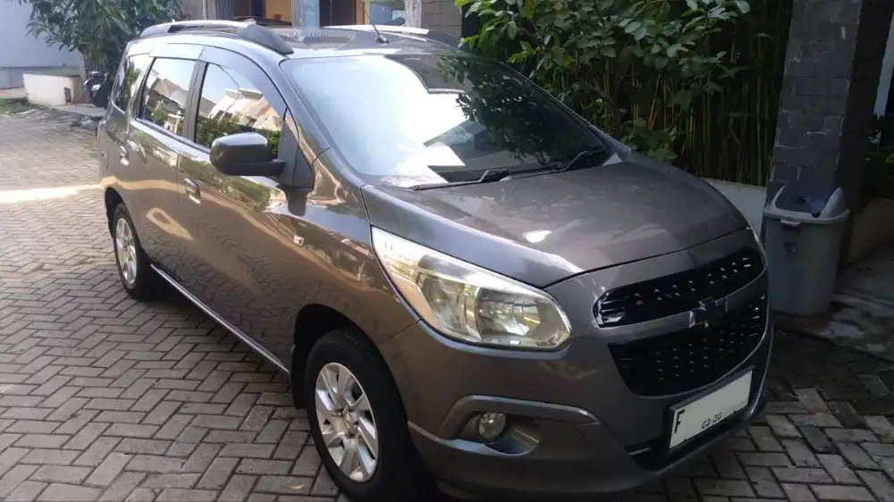 Chevrolet Spin 1.2 LT MT 2013