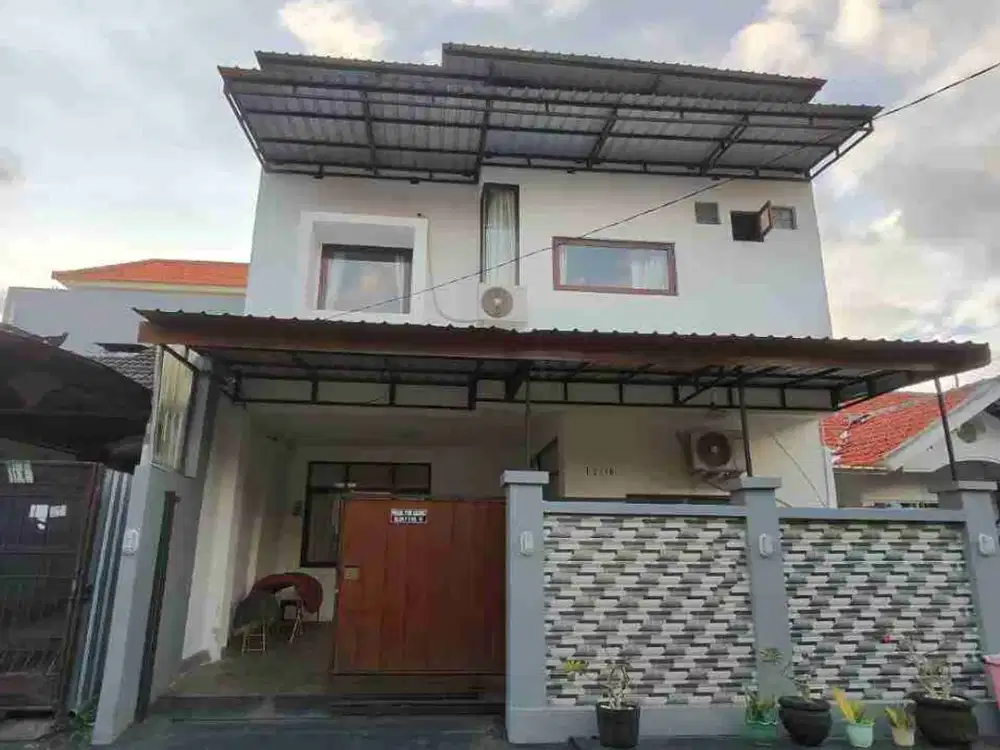 dijual rumah lantai 2 fully furnished 3 kamar tidur dipurigading jimbaran Kuta Selatan Badung Bali