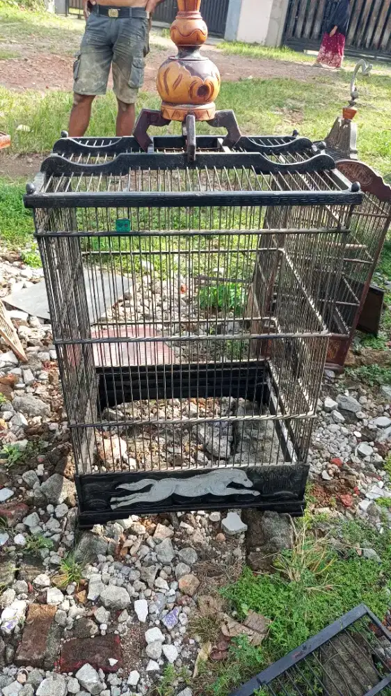 Kandang burung ukir