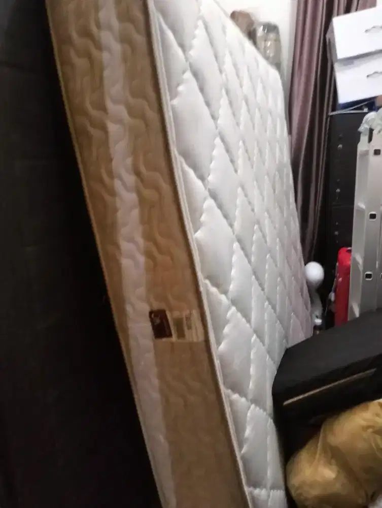Dijual Spring bed bekas