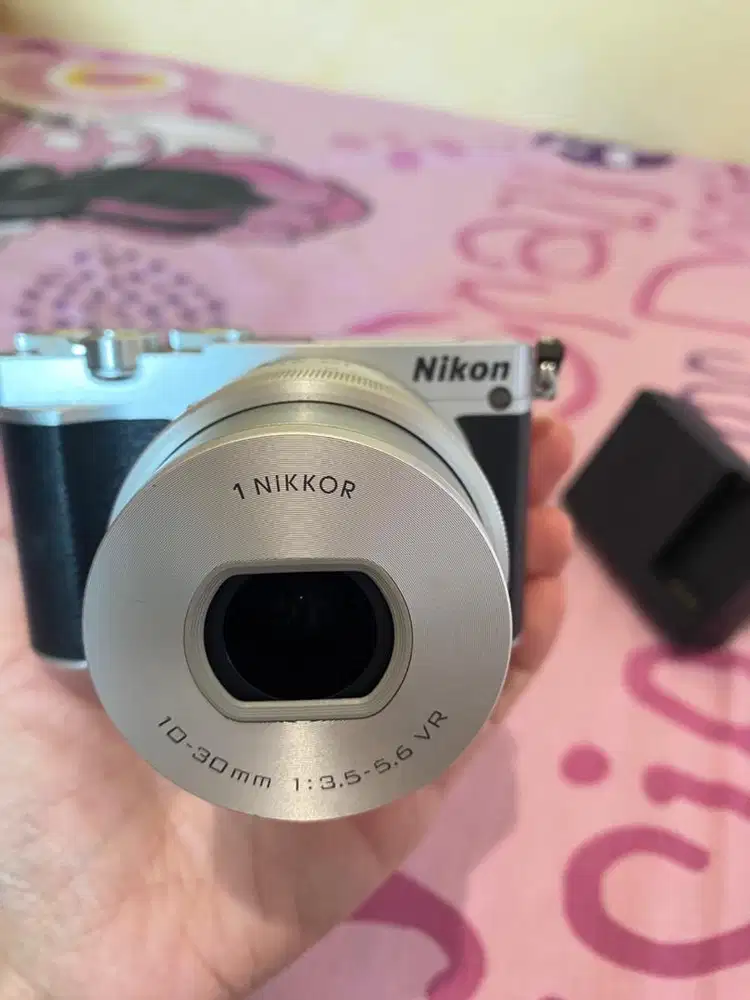NIKON 1 J5 MIRRORLESS