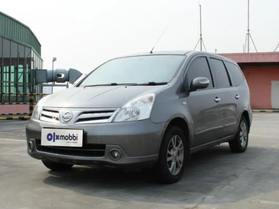 TDP 4,JT Nissan Grand livina 1.5 Ultimate Bensin-AT Abu 2012