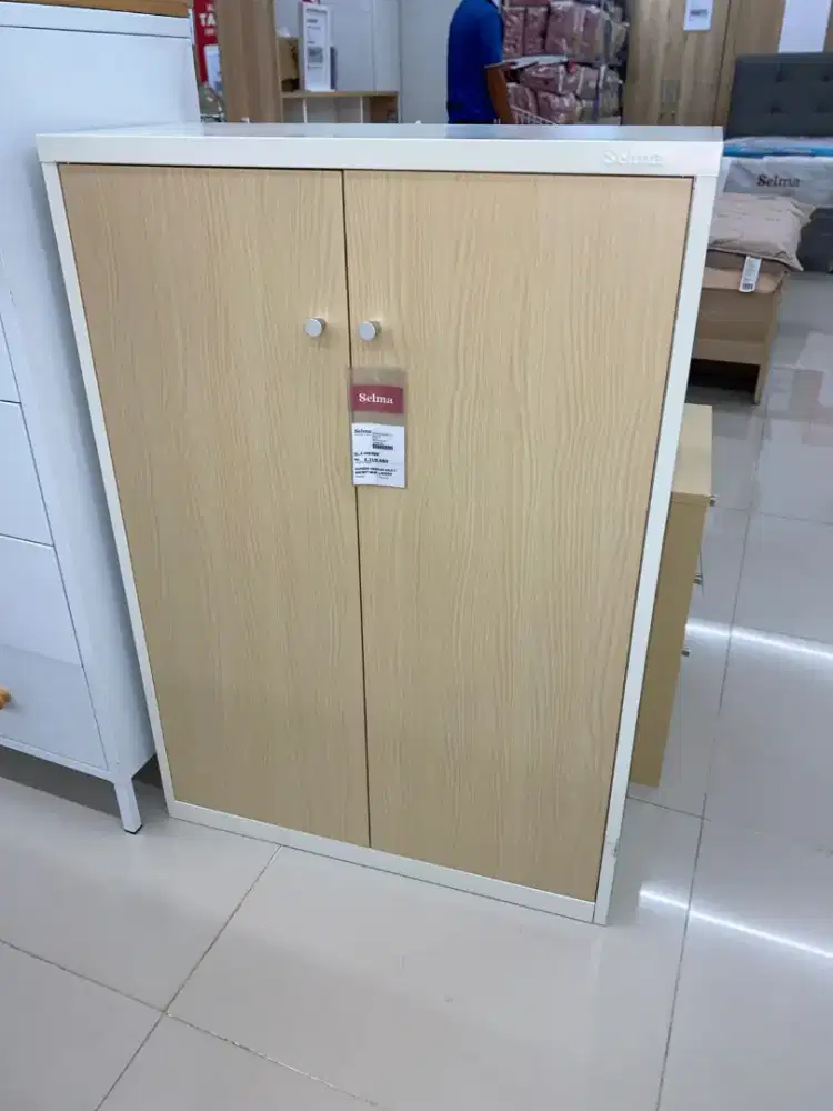 Rak sepatu minimalis