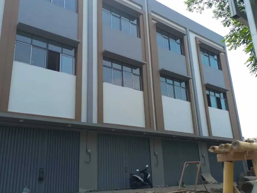 Disewakan ruko kapuk peternakan 6x16 akses kontainer