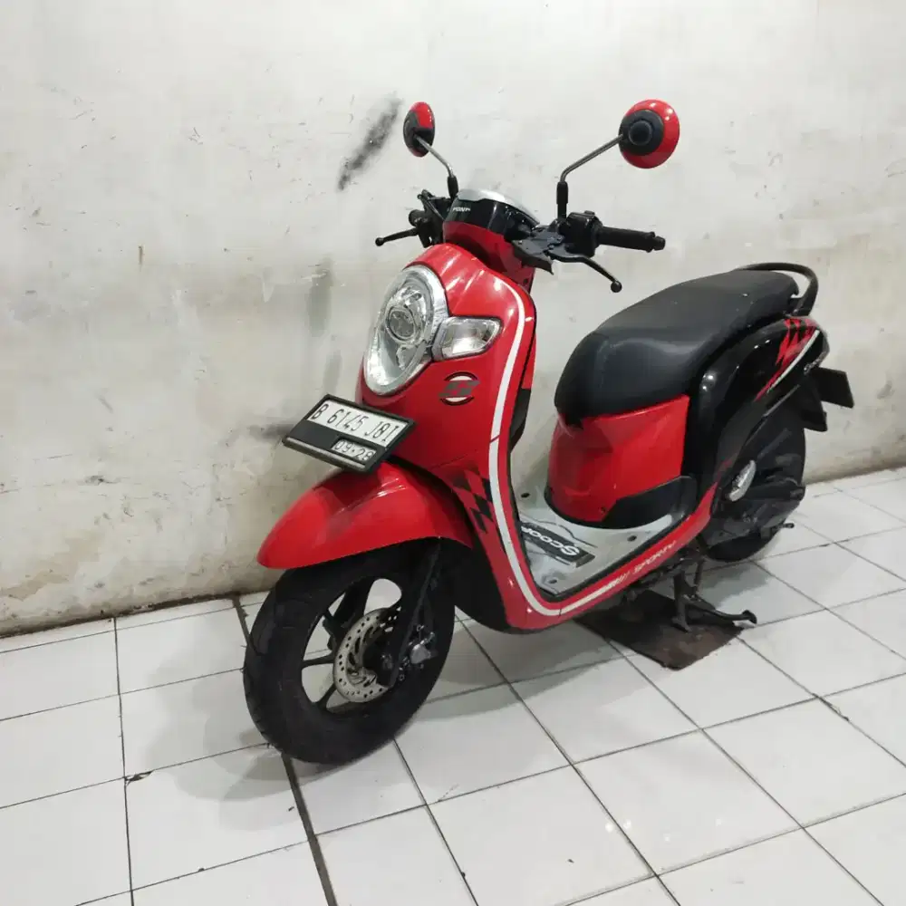 Honda Scoopy Donat 2018 Orisinil Bagus lengkap Mesin Cakep