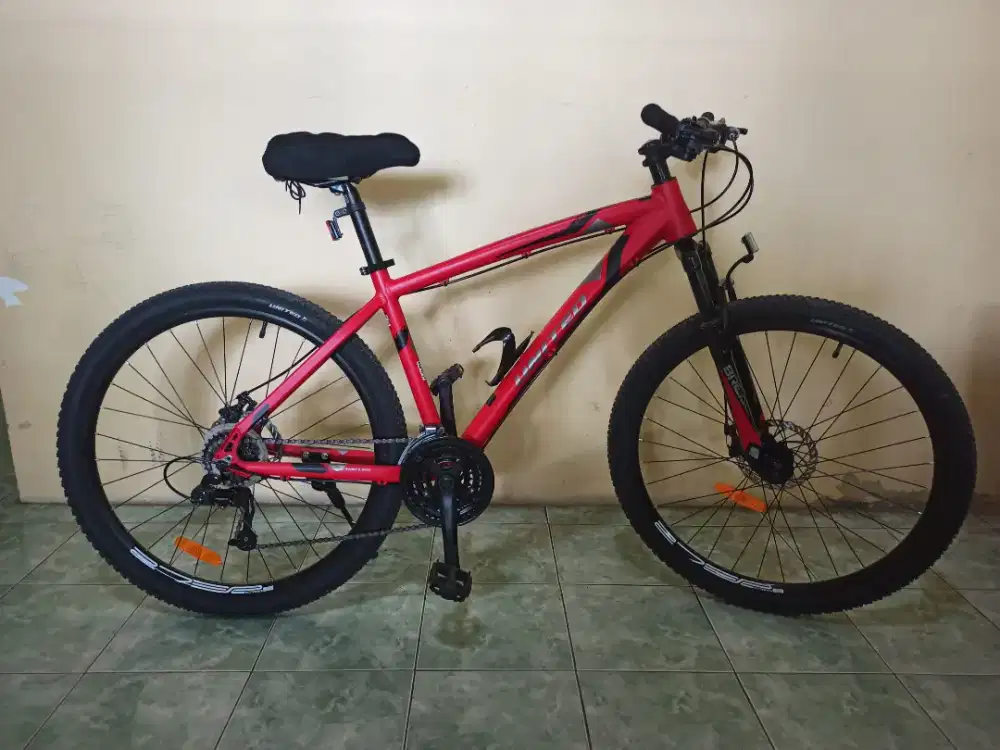 SEPEDA UNITED DETROIT 1.0 WARNA MERAH