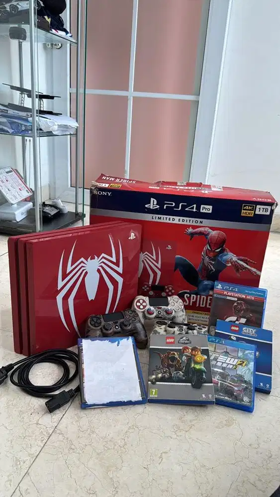 PS 4 Pro Spiderman Limited Edition