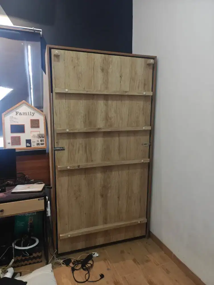 Dijual cepat Wallbed,dipan kasur bula tutup