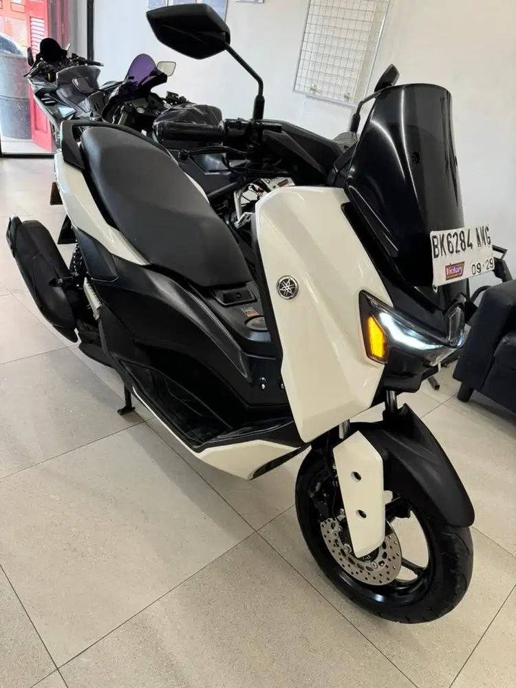 Yamaha Nmax Neo S tahun 2024 warna Putih Gloss Nmex 155 CC Matic New
