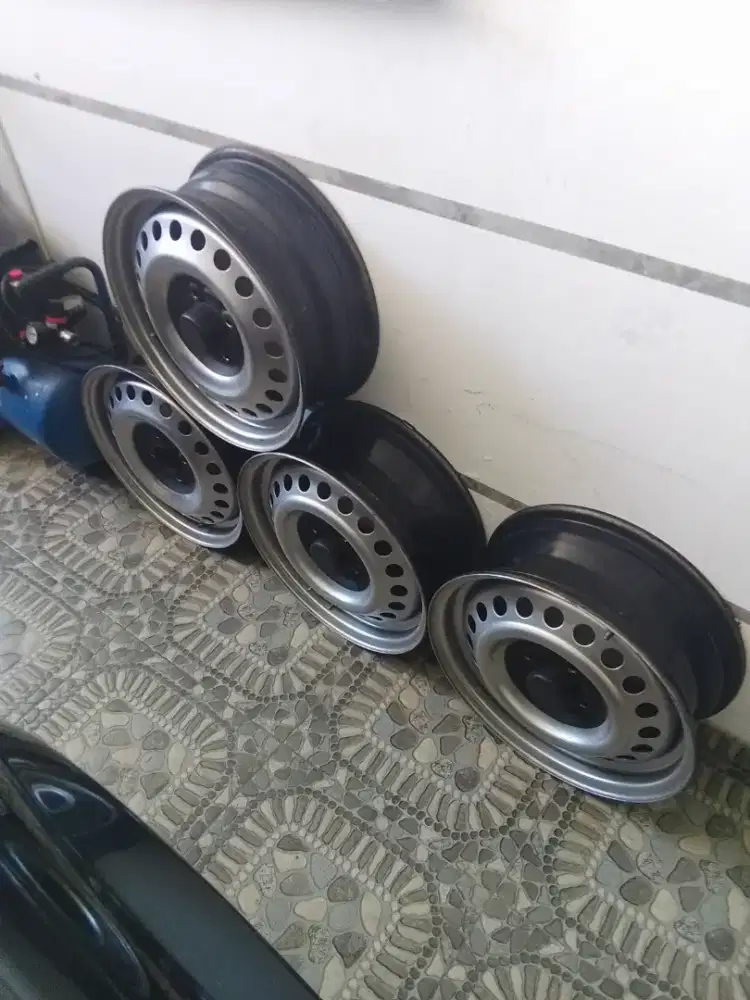 1set velg eks Yaris