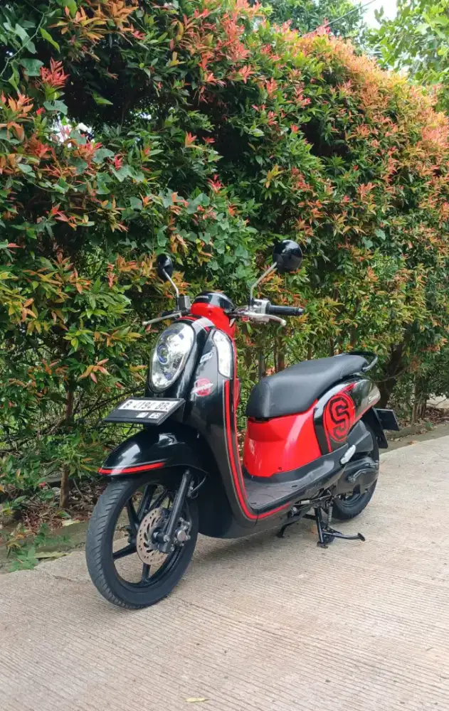 Honda Scoopy tahun 2014 Muluss Pakai