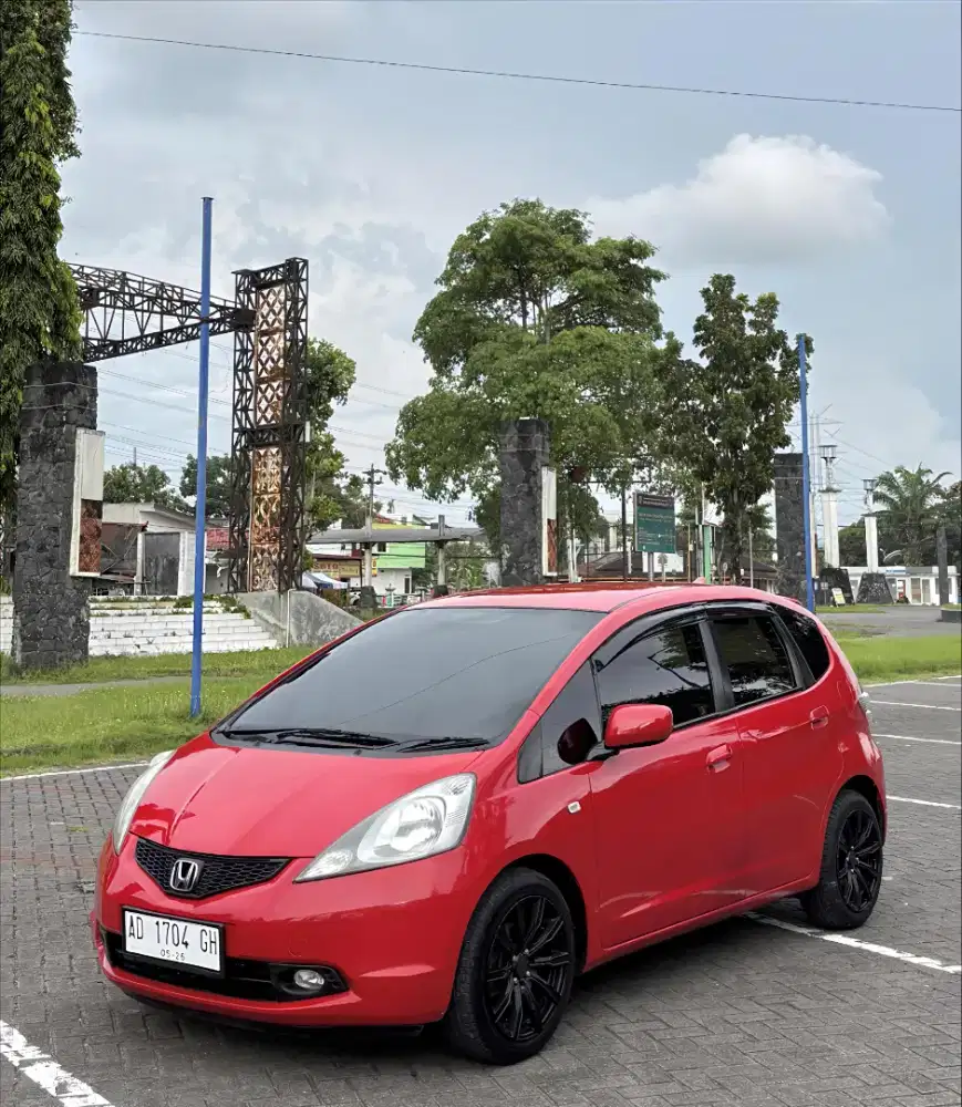 Honda jazz s 2008 metic warna merah