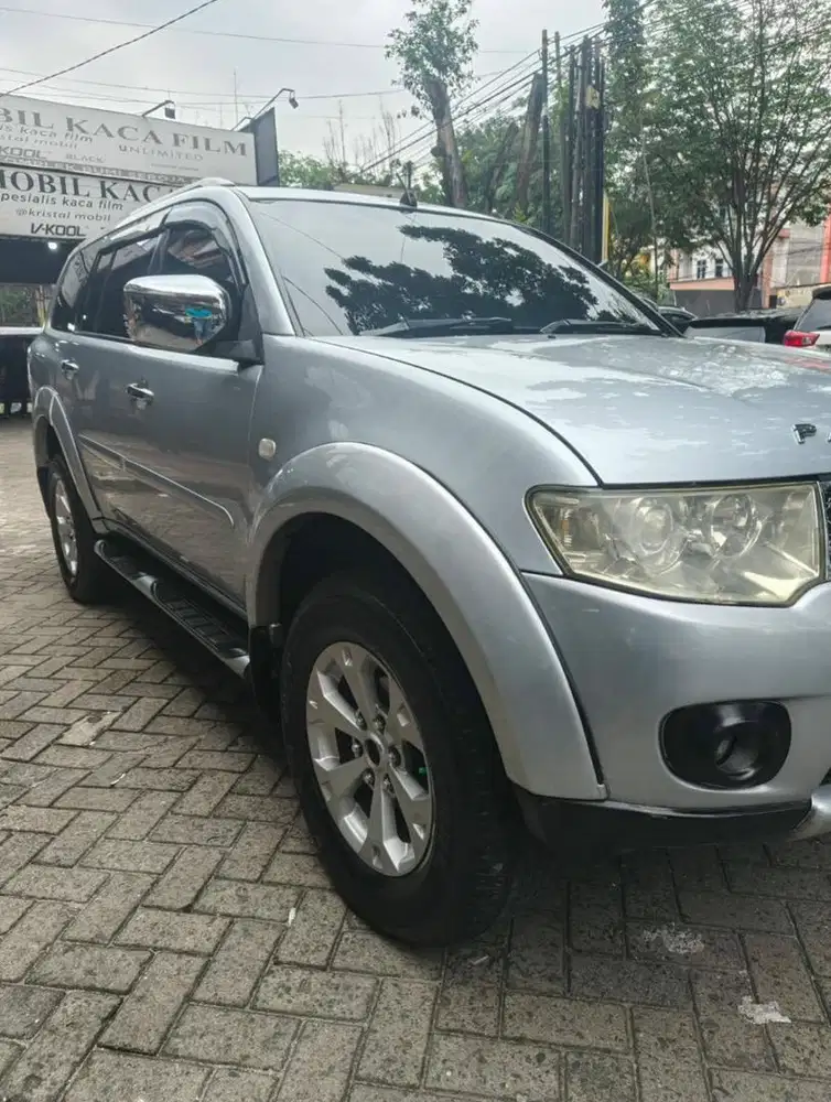 Mobil pajero sport