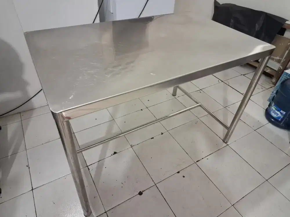 Meja Stainless bekas uk. 110 x 70 x 75 cm