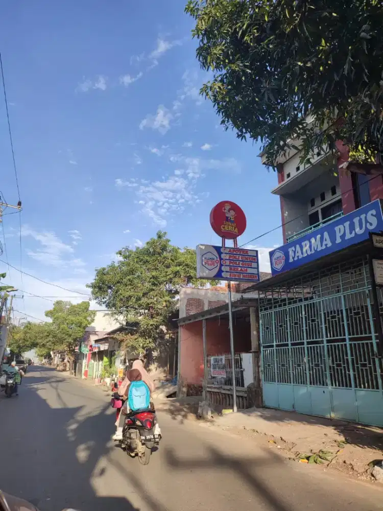 DISEWAKAN RUKO beserta KLINIK(Apotek,Poli umum,Gigi,bidan,fisioterapi