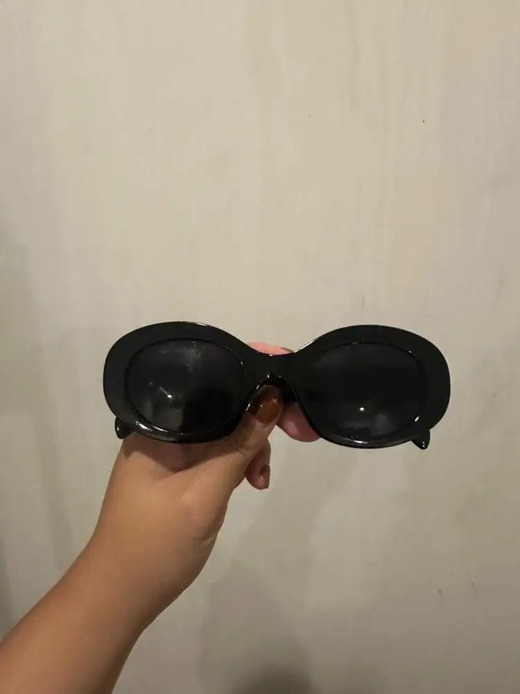 Kacamata Hitam Sunnies Celin*