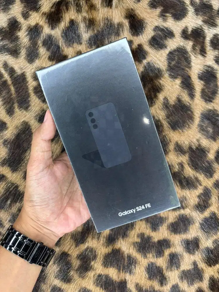 New Galaxy S24 FE 8/256GB Resmi (Graphite)