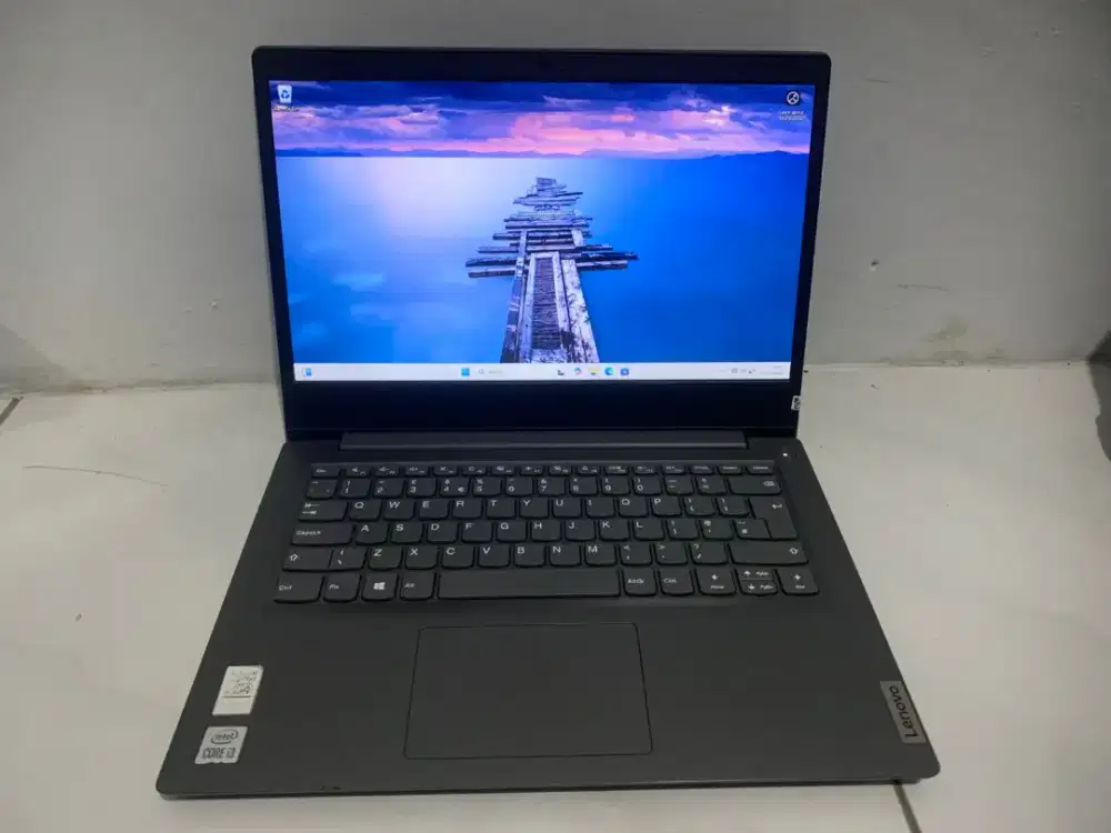 Laptop Lenovo Ideapad slim 3
