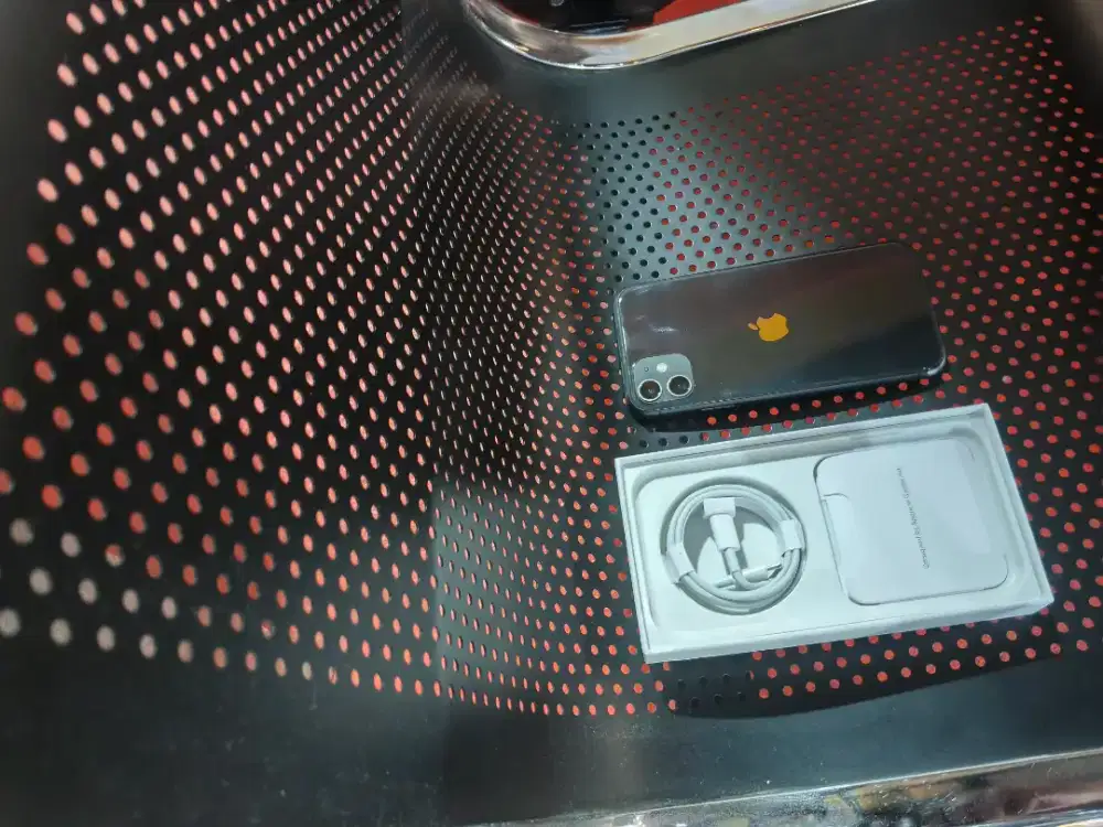 Iphone 11 256gb tenang barang mulus