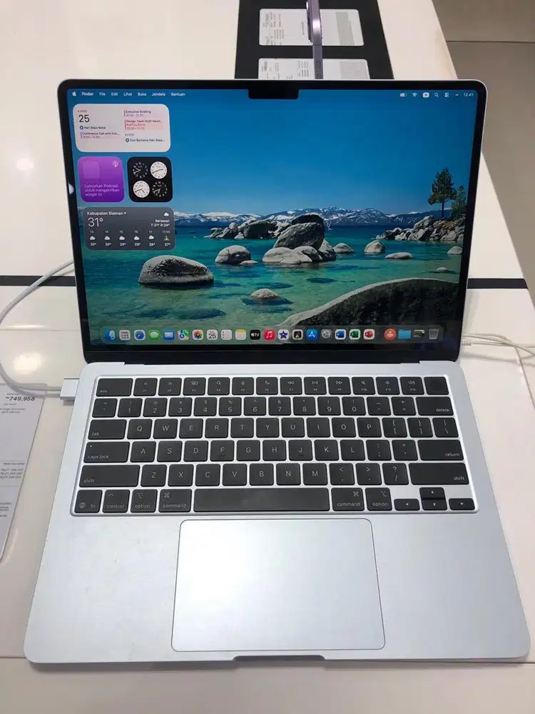 Promo MacBook Air (13 inci)