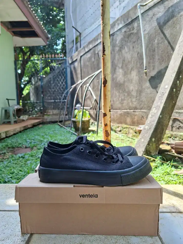 Ventela Ethnic Low Like New