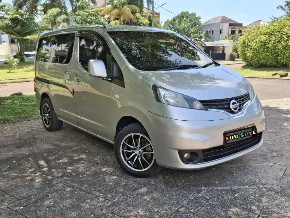 Nissan Evalia XV (HWS) AT 2012