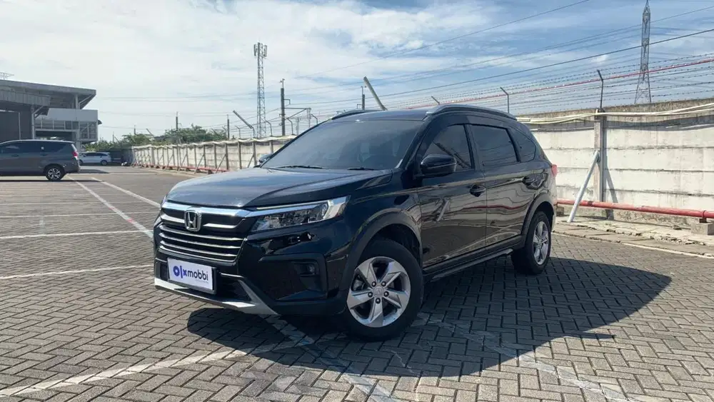 Pajak Panjang - Honda BRV 1.5 E Bensin-MT 2022