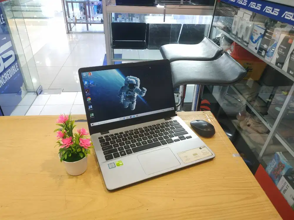 LAPTOP SLIM EDITING ASUS VIVOBOOK X405UQ CORE i7 RAM 8GB NVIDIA