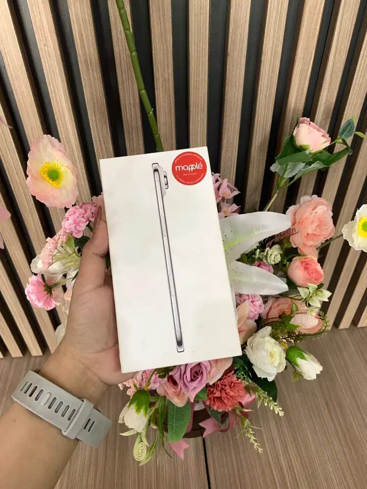 IPHONE AIR GARANSI RESMI INDO