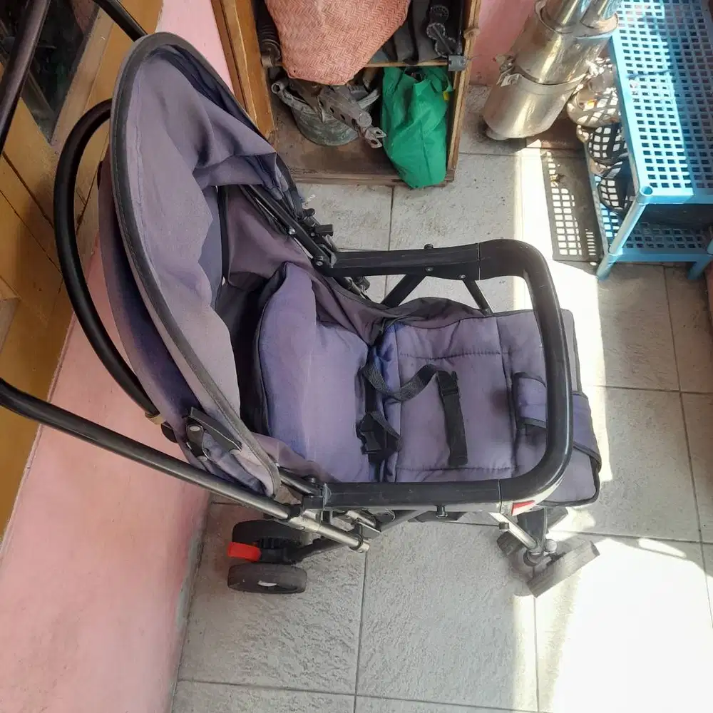 Di jual stroller bayi