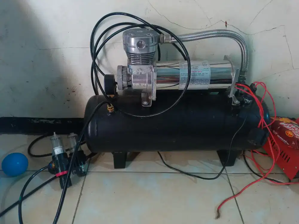 Kompresor 12/24volt 200psi untuk klason Basuri dll.
