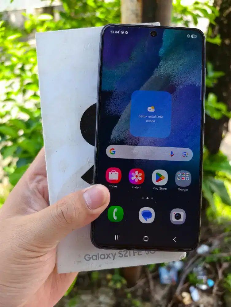 Samsung S21 FE 8/256