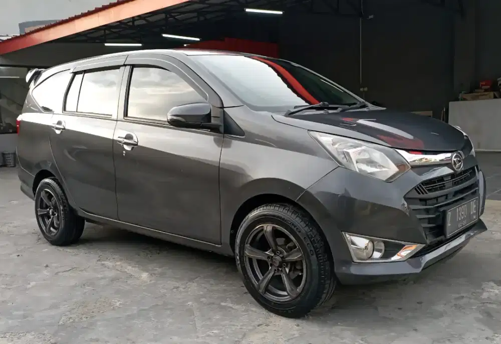 Daihatsu Sigra 1.2 R Deluxe AT 2017 Abu2 Istimewa Sekali Sgt Terawat