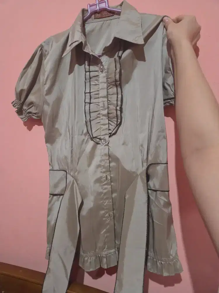 Kemeja bekas kondisi bagus