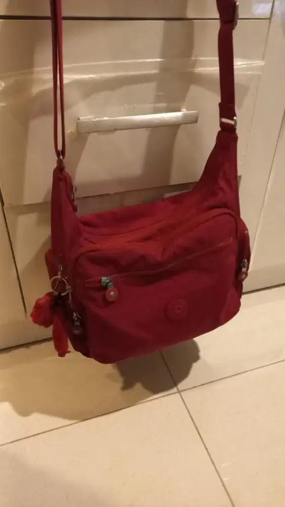 new KIPLING medium gabb