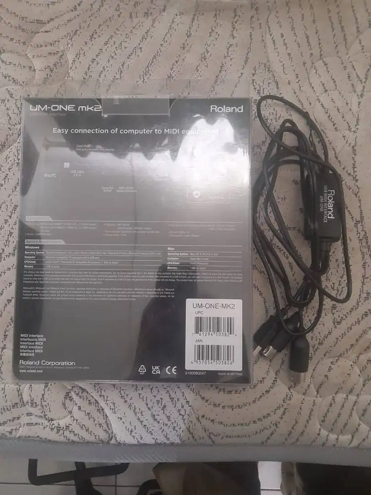 behringer FCB1010 midi controller + Roland Um One USB midi interface