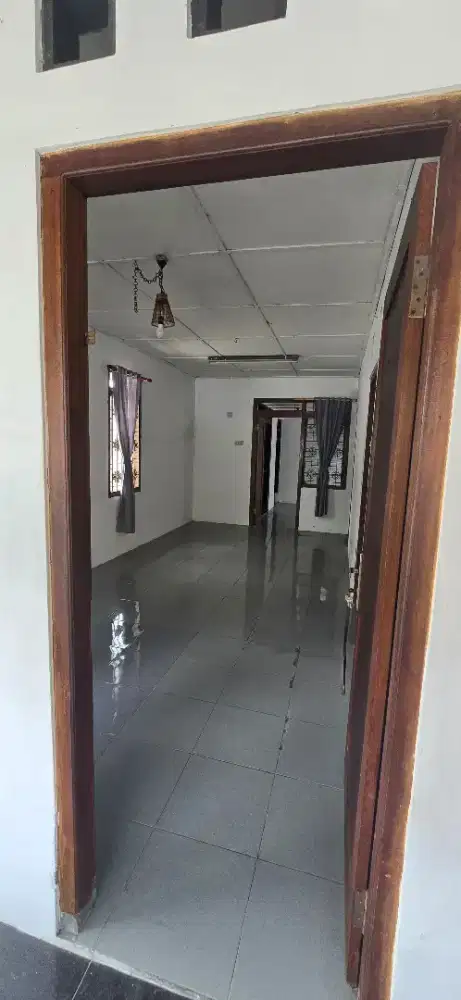 Di kontrakkan rumah tinggal