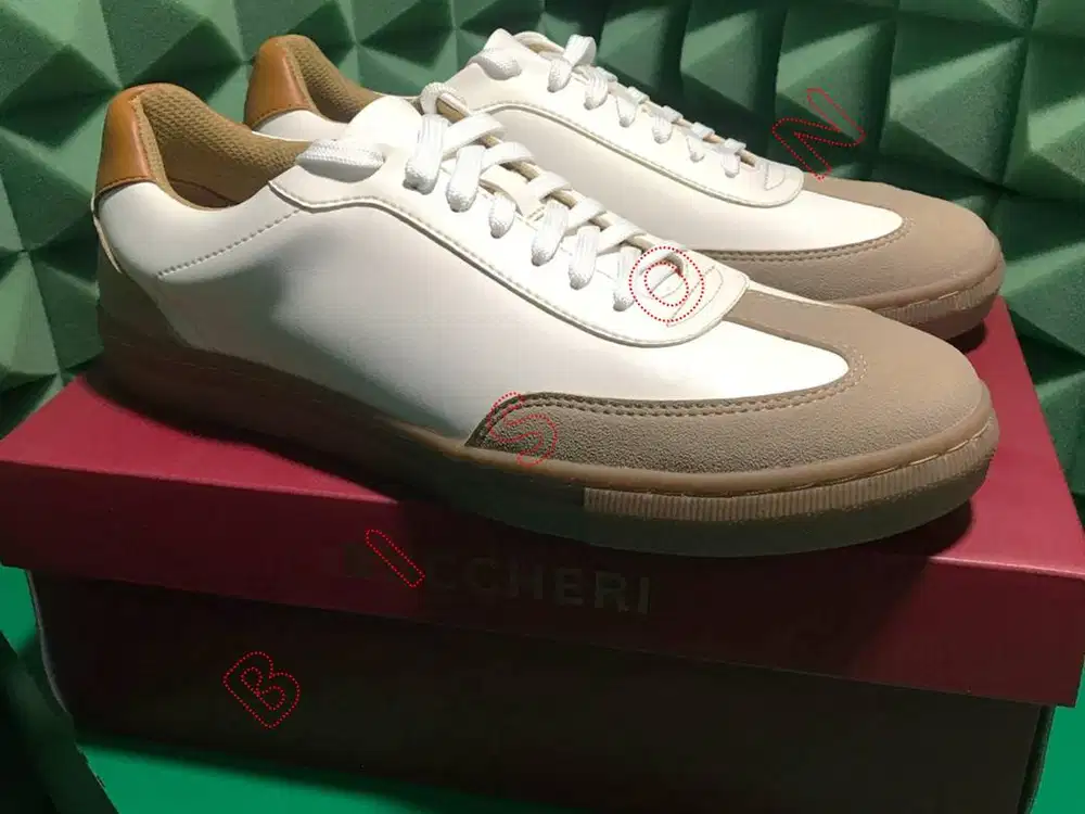 BUCCHERI LAURENT C1051 - WHITE Sepatu Sneakers Pria Warna Putih Model